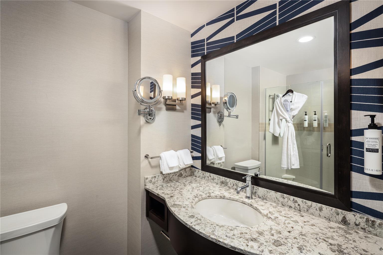 Guest room bath