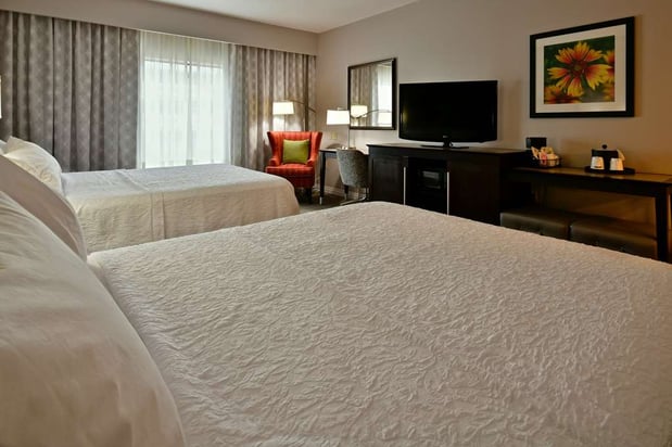Images Hampton Inn & Suites Fredericksburg