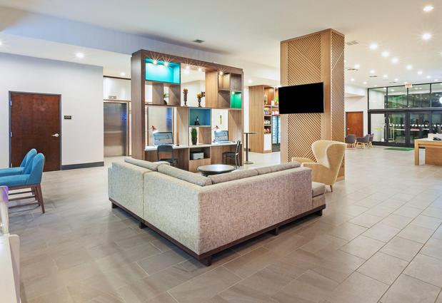 Images Holiday Inn & Suites McKinney - N Allen by IHG