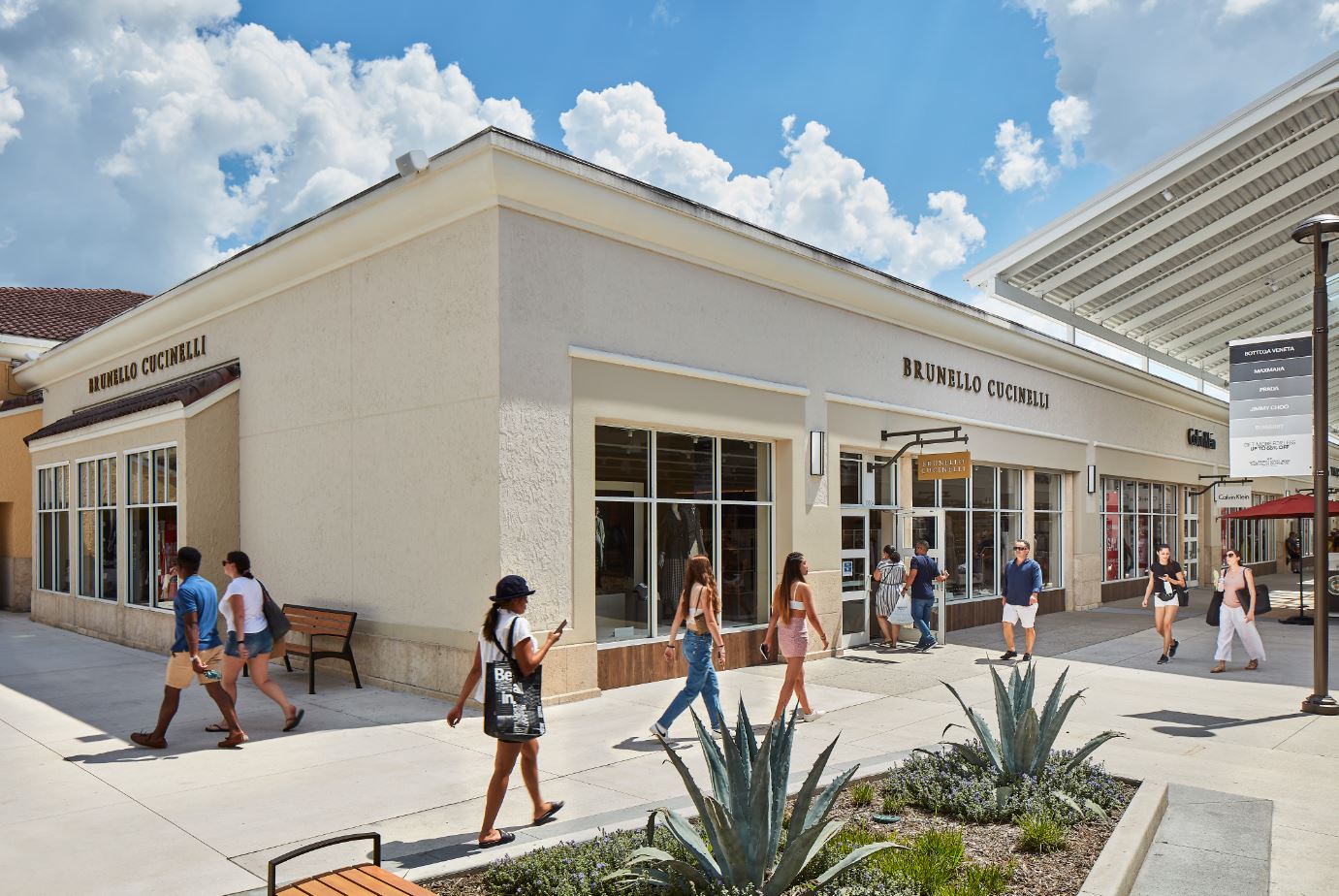 Orlando Vineland Premium Outlets, 8200 Vineland Ave, Orlando, FL, Shopping  Centers & Malls - Outlet Center - MapQuest