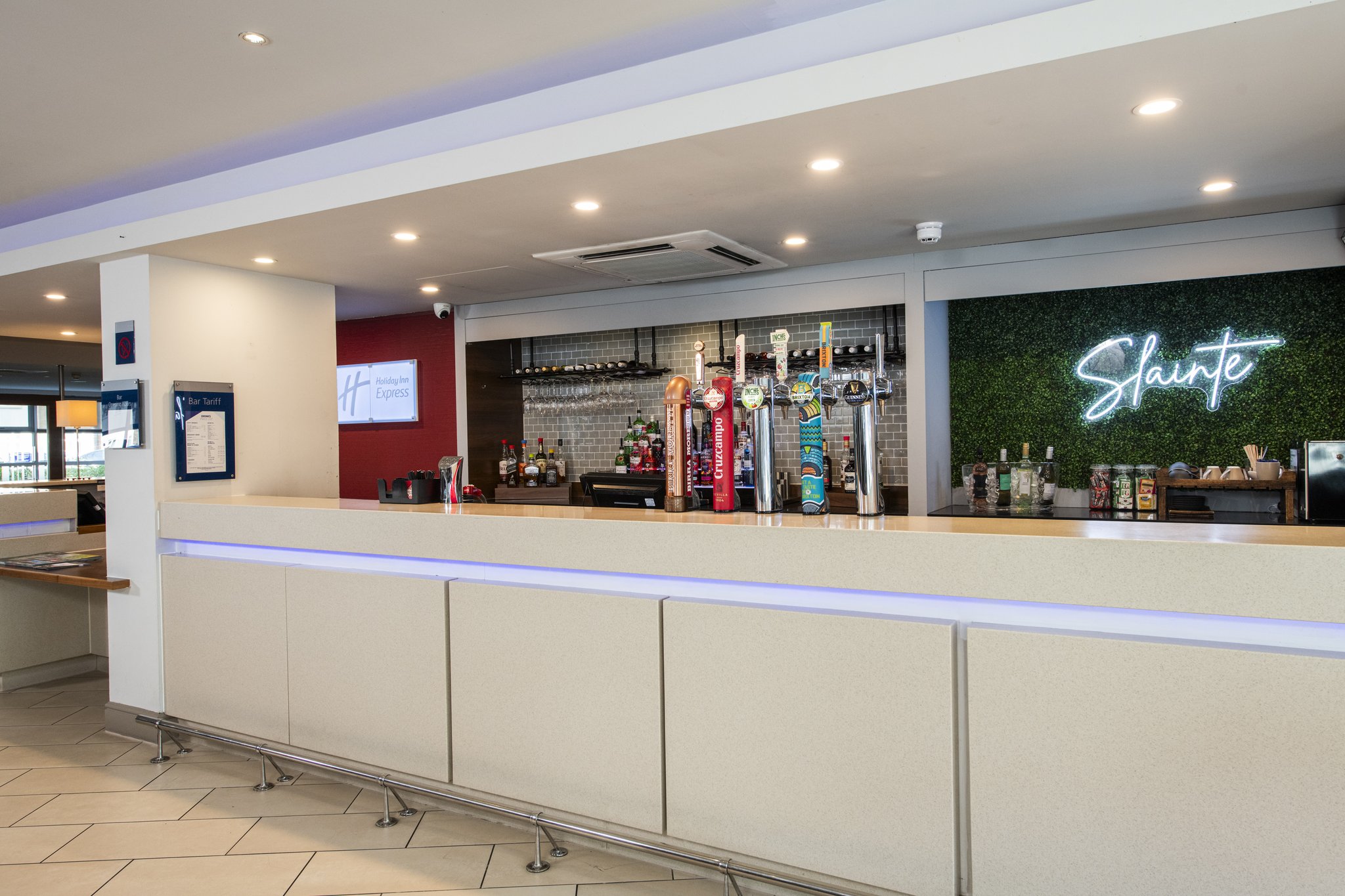 Images Holiday Inn Express Glasgow Airport by IHG