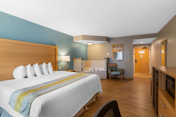 Images Best Western Plus Executive Court Inn & Conference Center