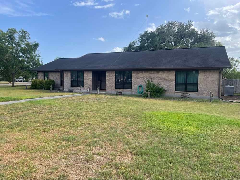 Replacement window installation done by Restoration Window Co., the dedicated window replacement division of Byars Construction in Victoria, Texas.