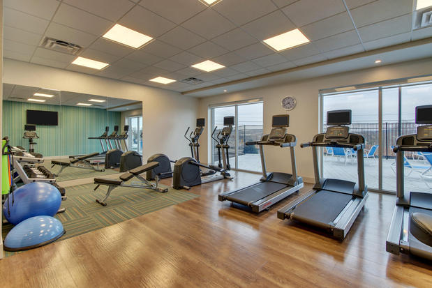 Images Holiday Inn Express & Suites Nashville Metrocenter Downtown by IHG