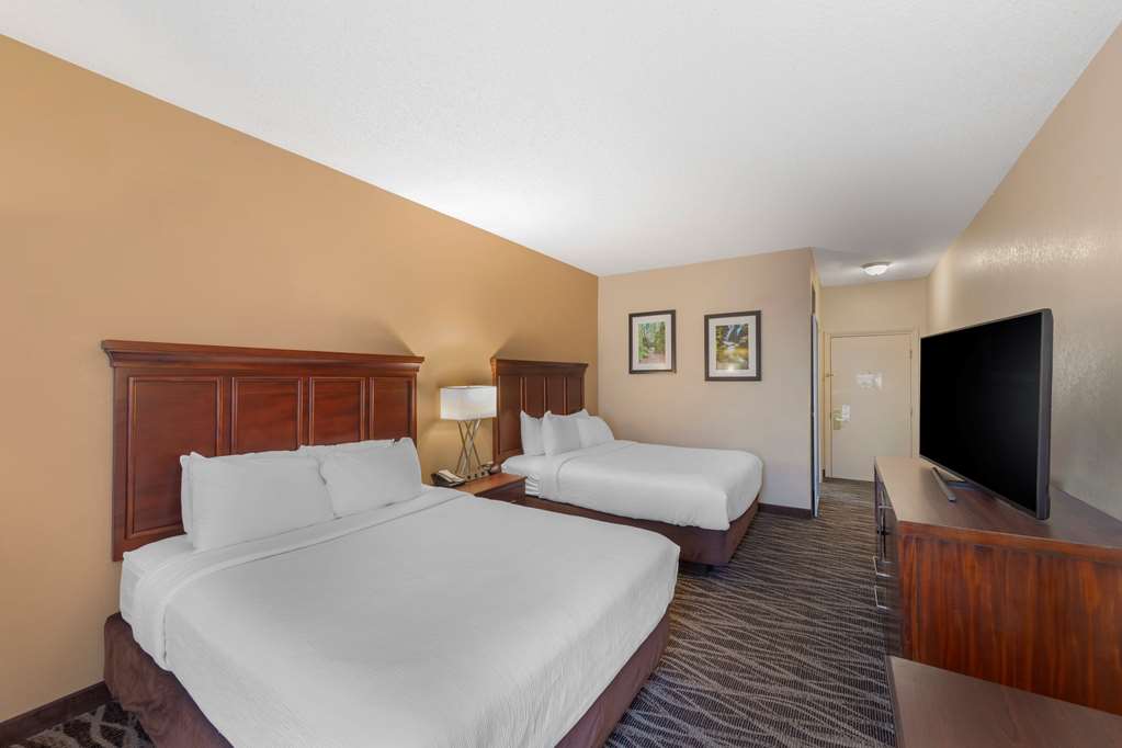 Double Queen Guest Room