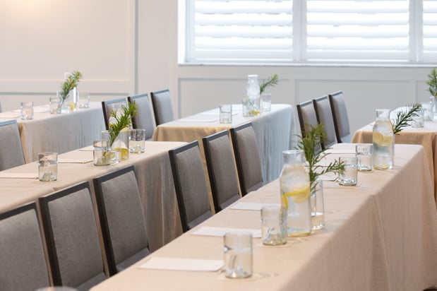 Images Kimpton Surfcomber Hotel by IHG