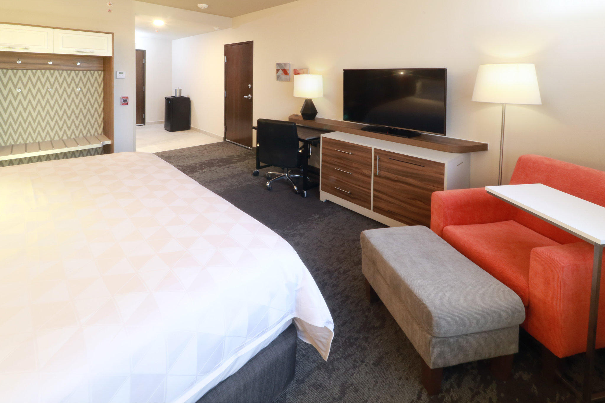 Images Holiday Inn & Suites Monterrey Apodaca Zona Airport, an IHG Hotel