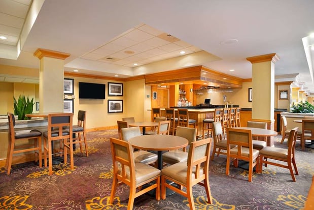 Images Embassy Suites by Hilton Greensboro Airport