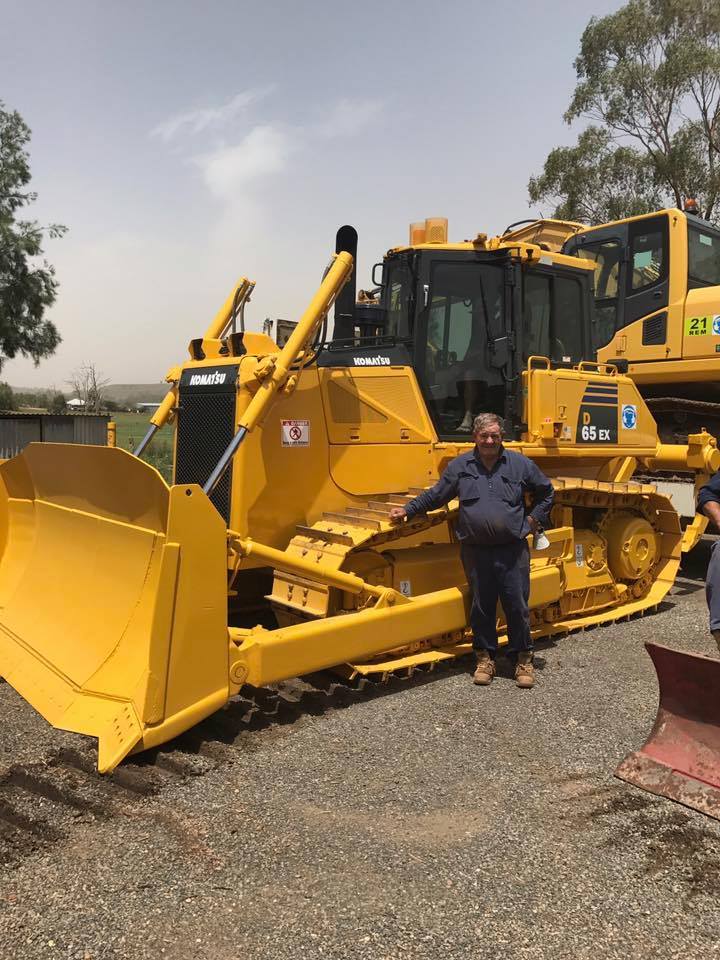 Images Russell's Earthmoving Pty Limited