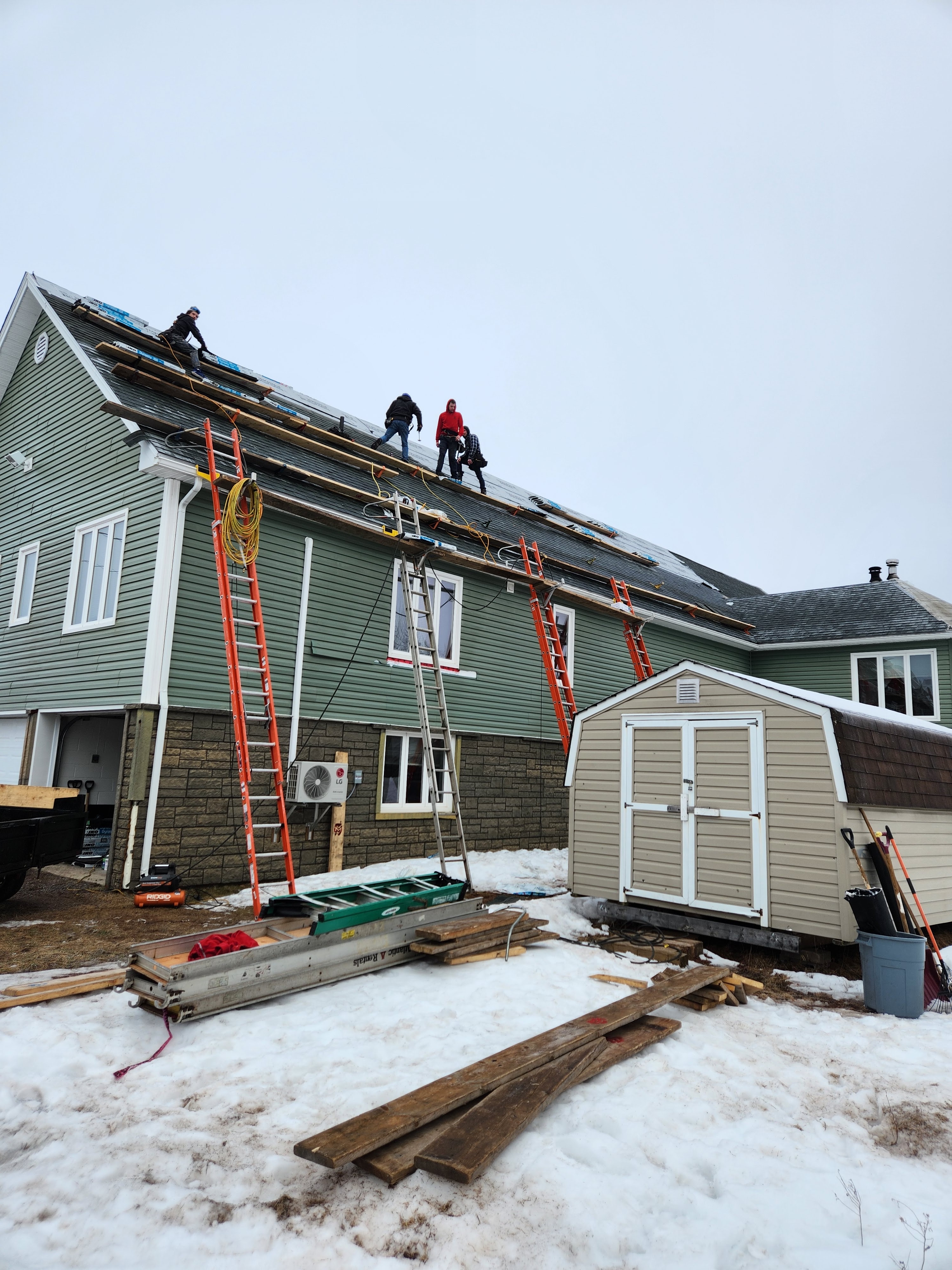 Images Macca Roofing Inc - Moncton