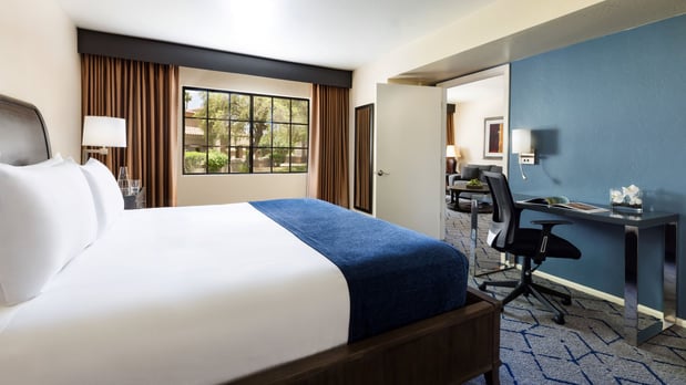 Images Scottsdale Plaza Resort
