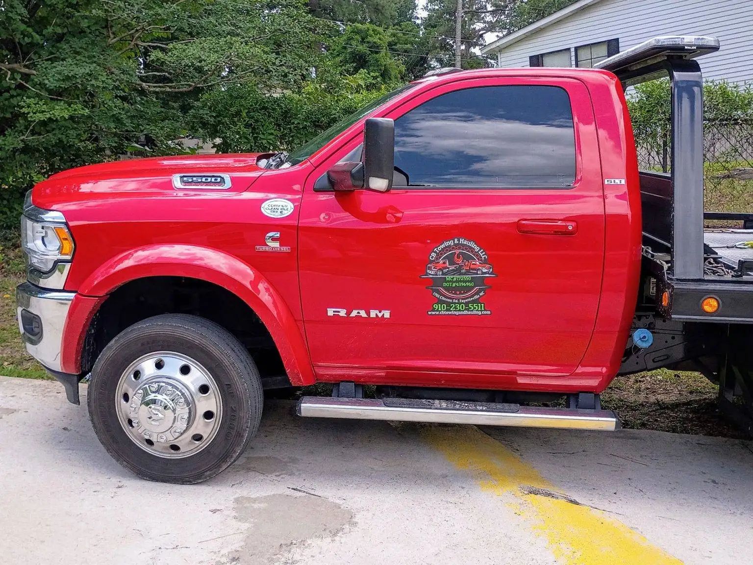 CB Towing & Hauling Image