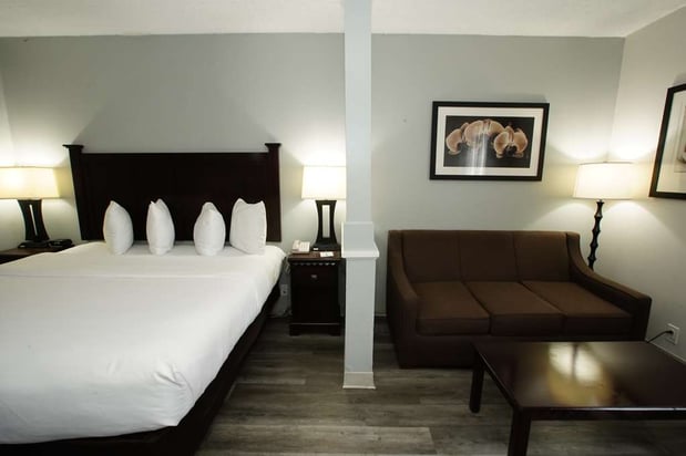 Images Best Western Paramus Hotel & Suites