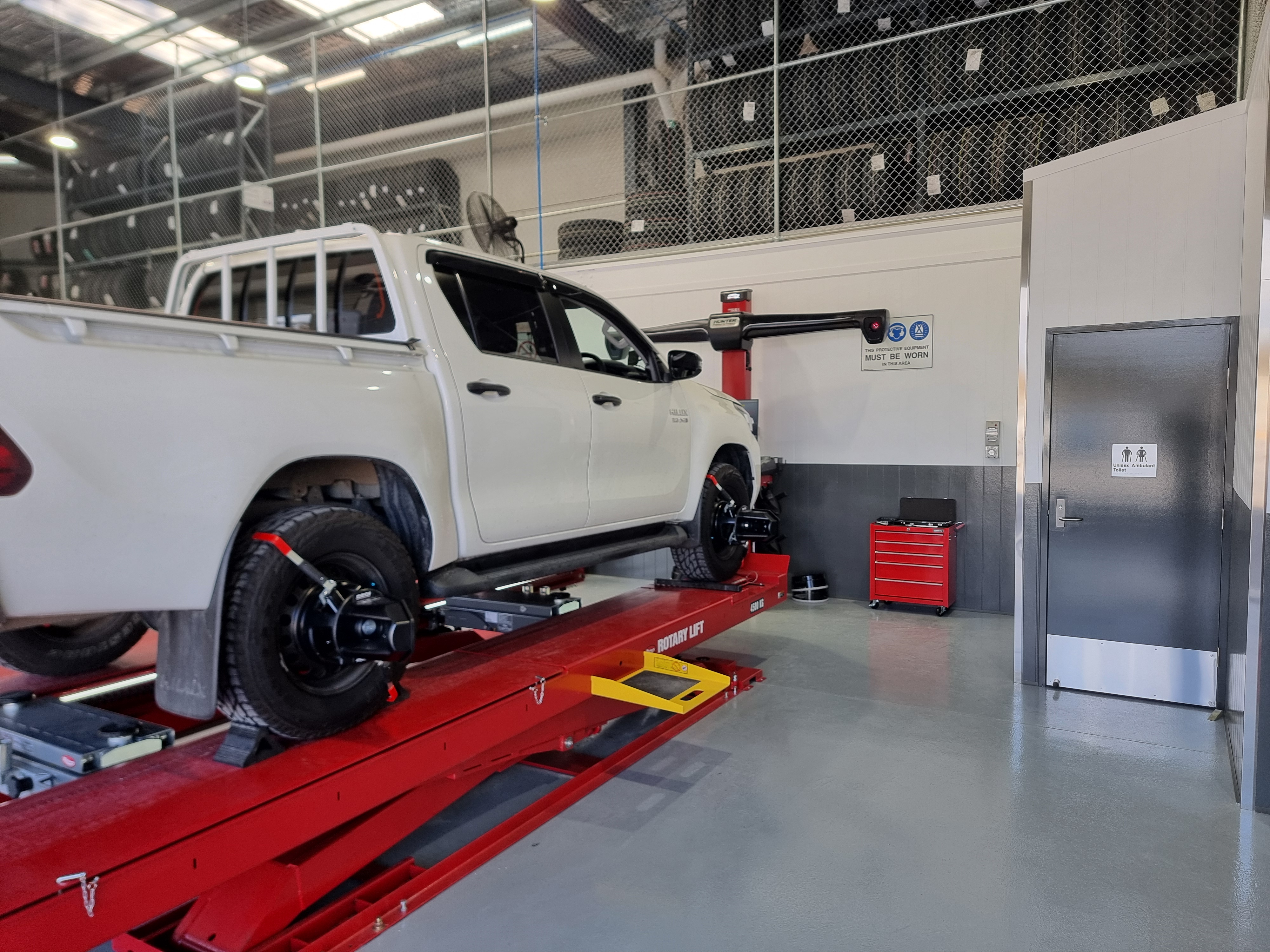 Images Bridgestone Select Tyre & Auto Huntlee