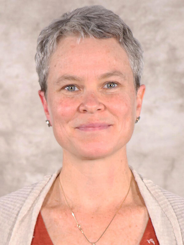 Linda J Ebright