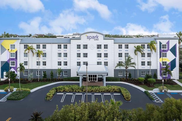 Images Spark by Hilton Miami Doral