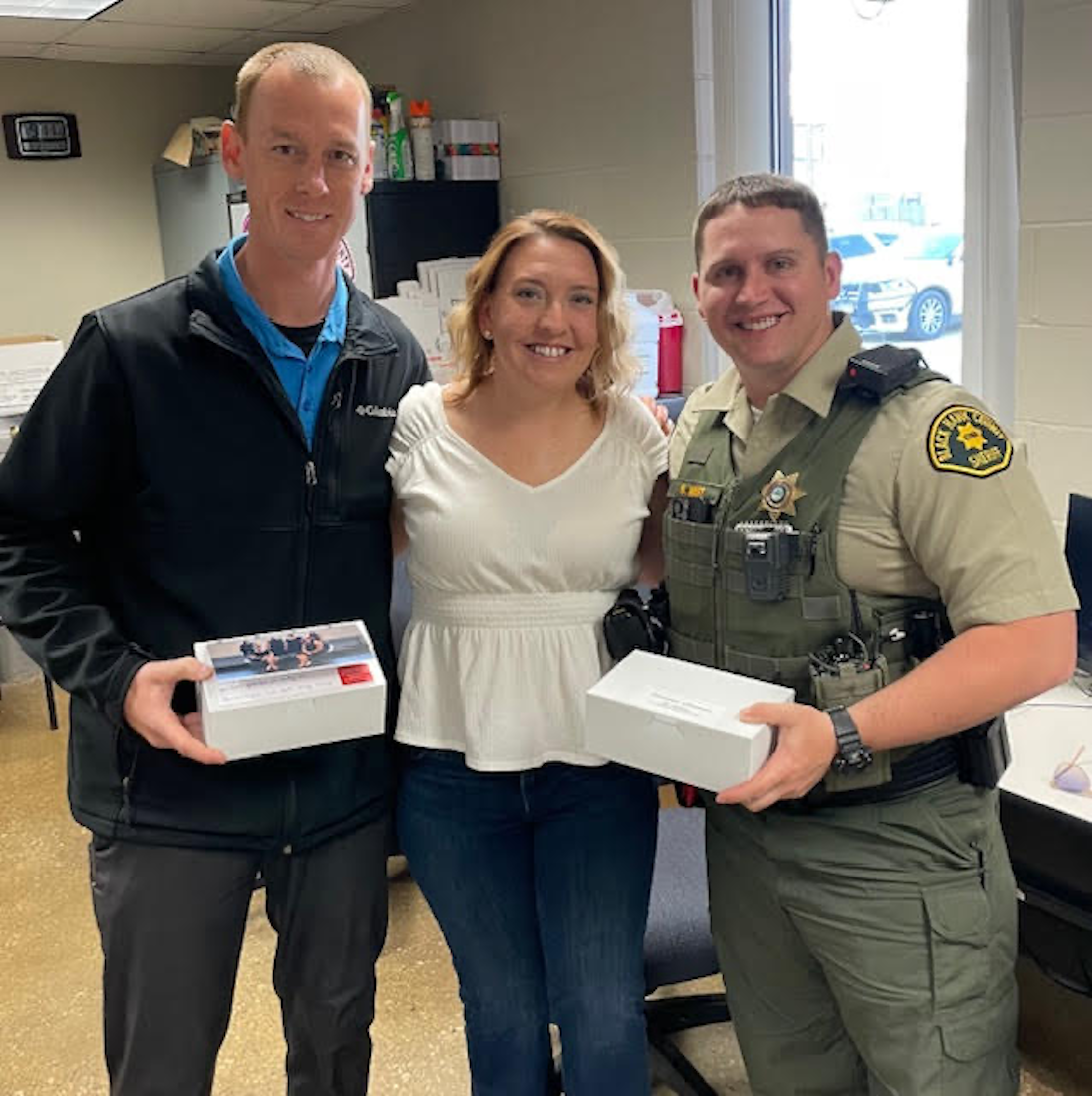 We're celebrating National Police Week by thanking our local heroes! Sending delicious cookies to our local police department to show appreciation for their dedication to our community.