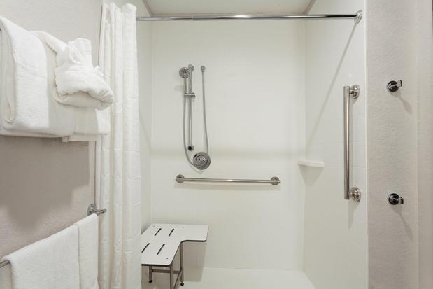 Images Holiday Inn Express & Suites Ft. Lauderdale Airport/Cruise by IHG