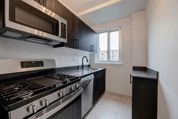 Images Quebec House Apartments