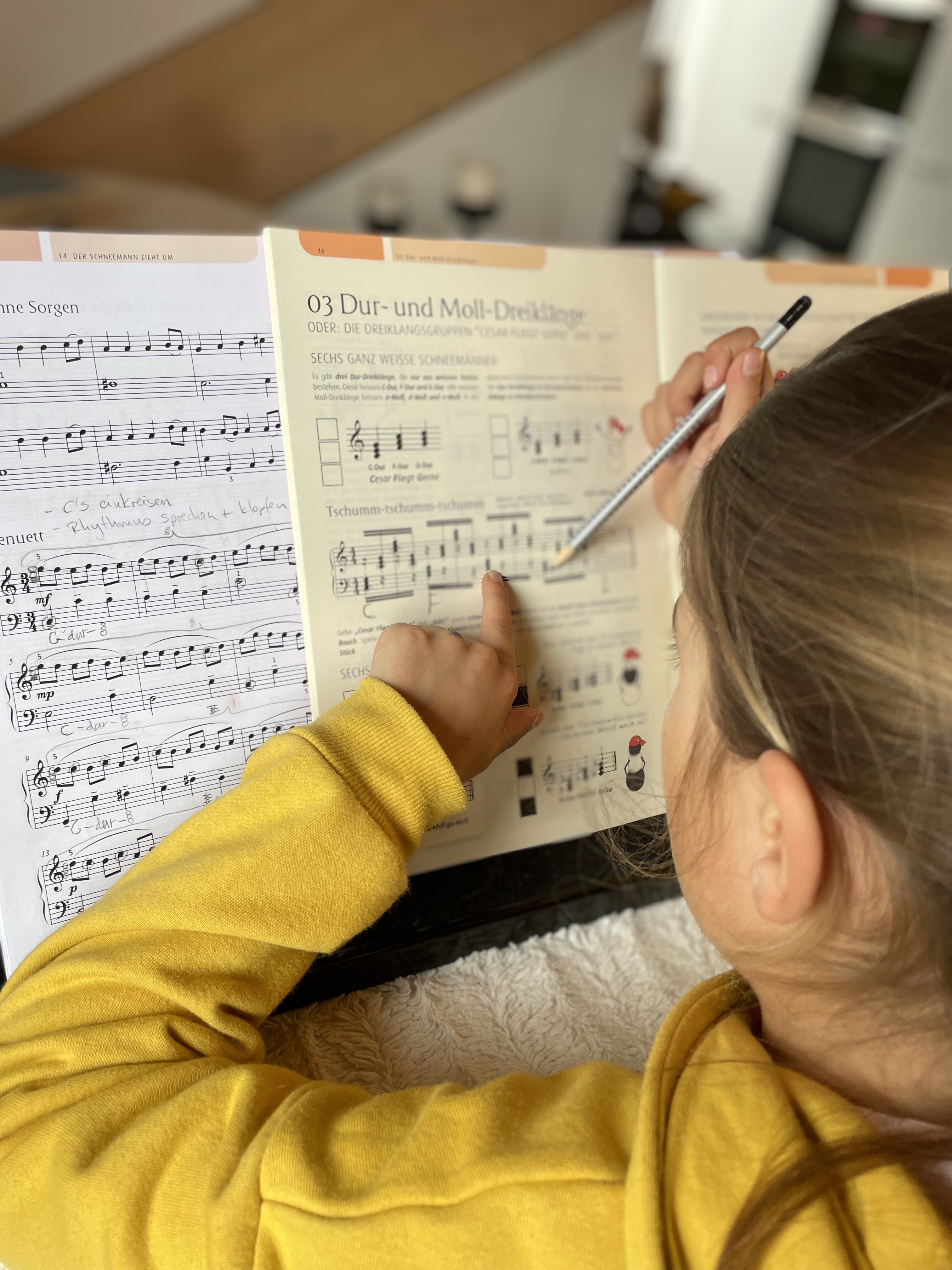 Bilder SCHNEEMANN®-Klavierschule - Mailyn Rebecca Henseler