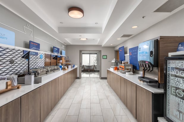 Images Holiday Inn Express & Suites Vancouver Mall/Portland Area by IHG