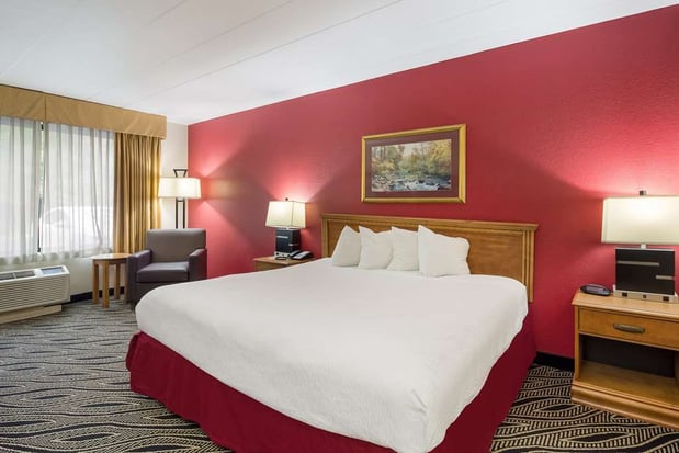 Images Best Western Braddock Inn