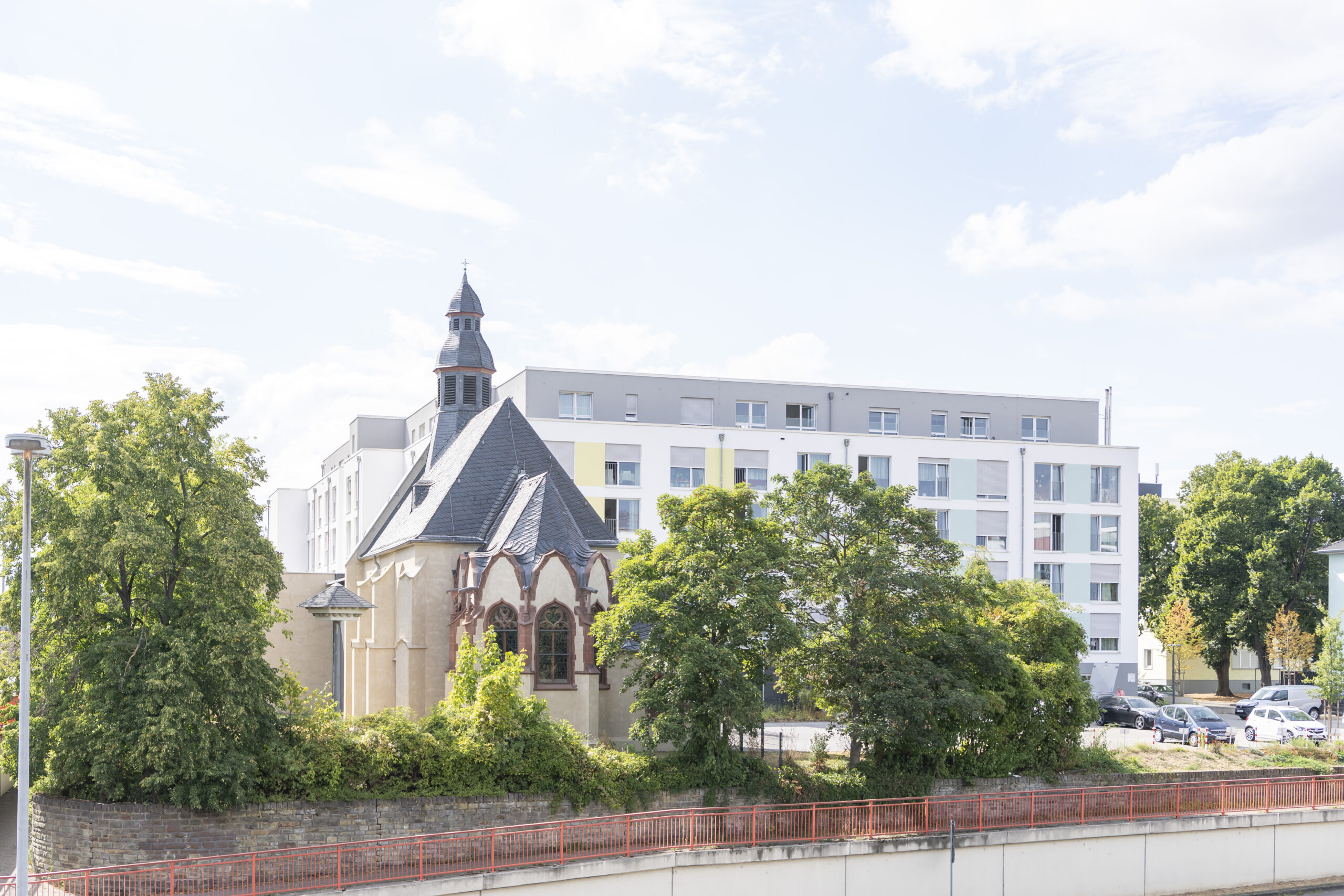 Bild 1 Zentrum für Betreuung und Pflege an der Maria-Hilf-Kapelle in Koblenz