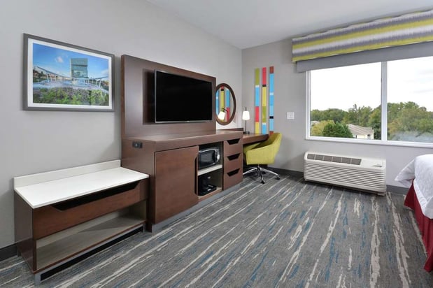 Images Hampton Inn & Suites by Hilton Charlotte North I 485