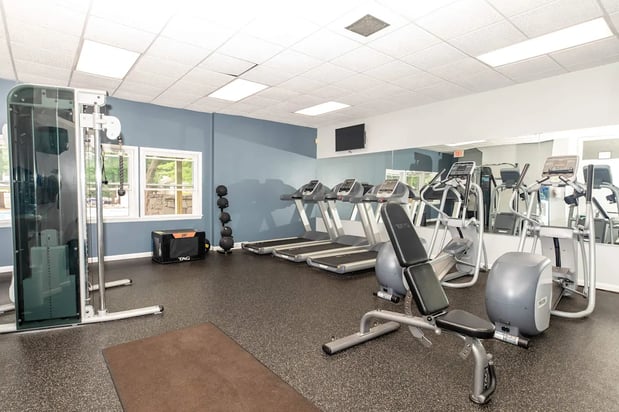 Images Foxrun Apartments