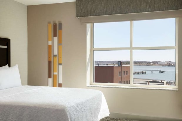 Images Hampton Inn Portland Downtown - Waterfront