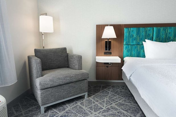 Images Hampton Inn & Suites Tulsa/Central