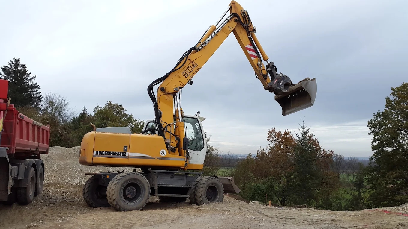 Josef Bauer GmbH & Co. KG, Beethovenstraße 5 in Polling