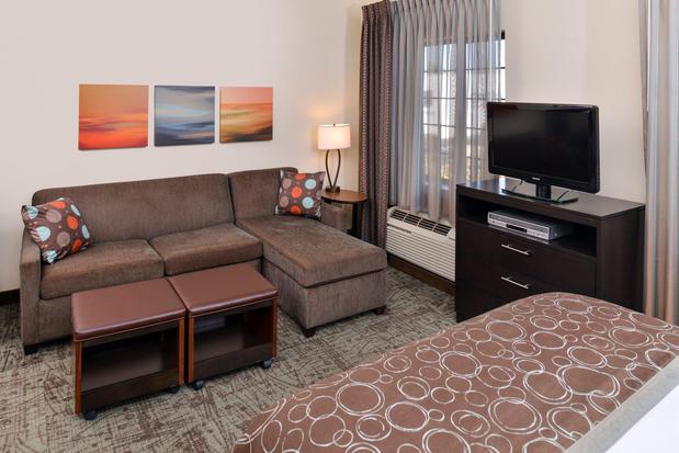 Images Staybridge Suites Ofallon Chesterfield by IHG