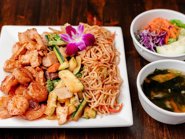 Images Wakatobi Japanese Grill Hibachi and Sushi