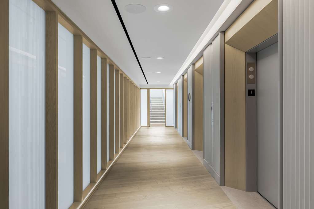 The Morrow Washington DC, Curio Collection by Hilton