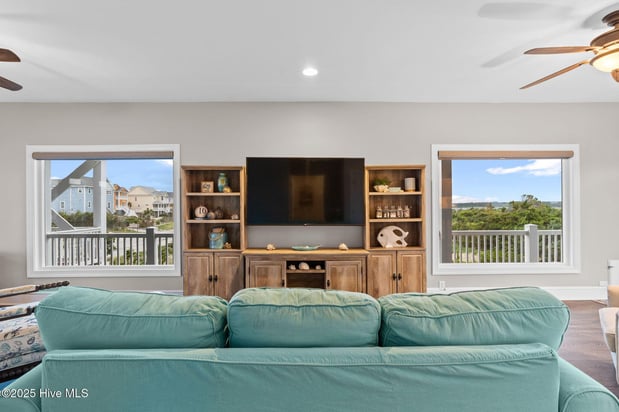 Images CENTURY 21 Triangle Group: Danielle Stewart | Realtor | Broker