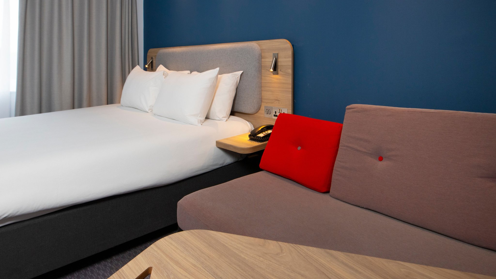 Images Holiday Inn Express Burton Upon Trent by IHG