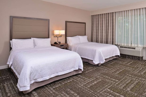 Images Hampton Inn & Suites Dallas Market Center