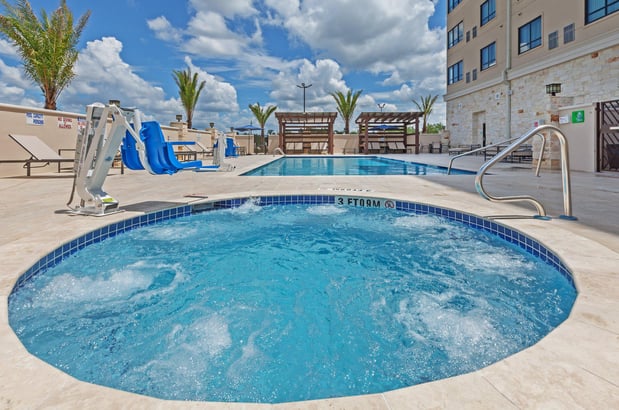 Images Holiday Inn Houston NE - Bush Airport Area by IHG