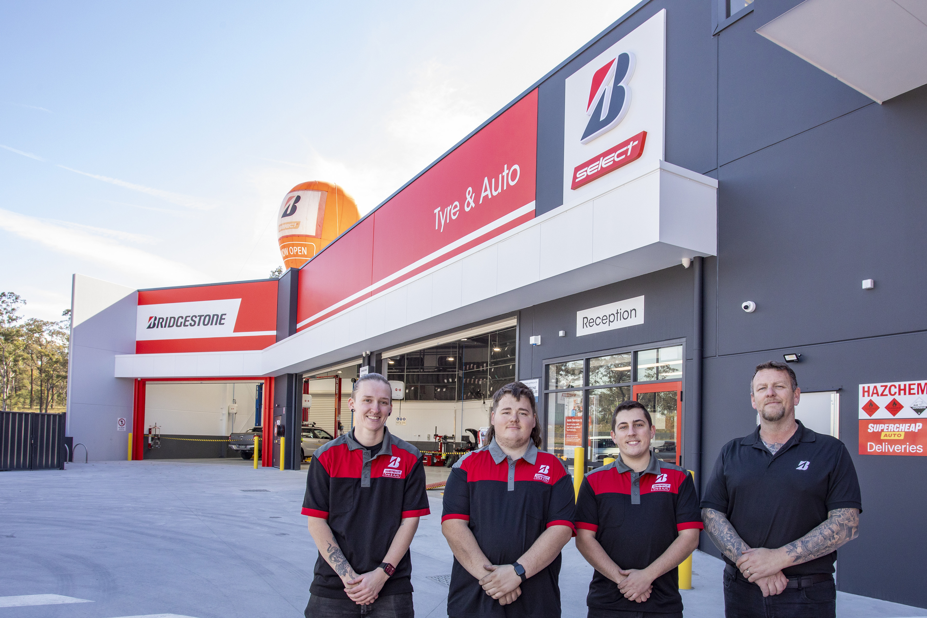 Images Bridgestone Select Tyre & Auto Huntlee