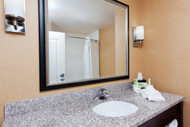 Images Holiday Inn Express & Suites Jackson Northeast by IHG