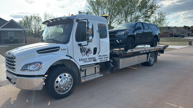 Images Eagle Towing & Recovery