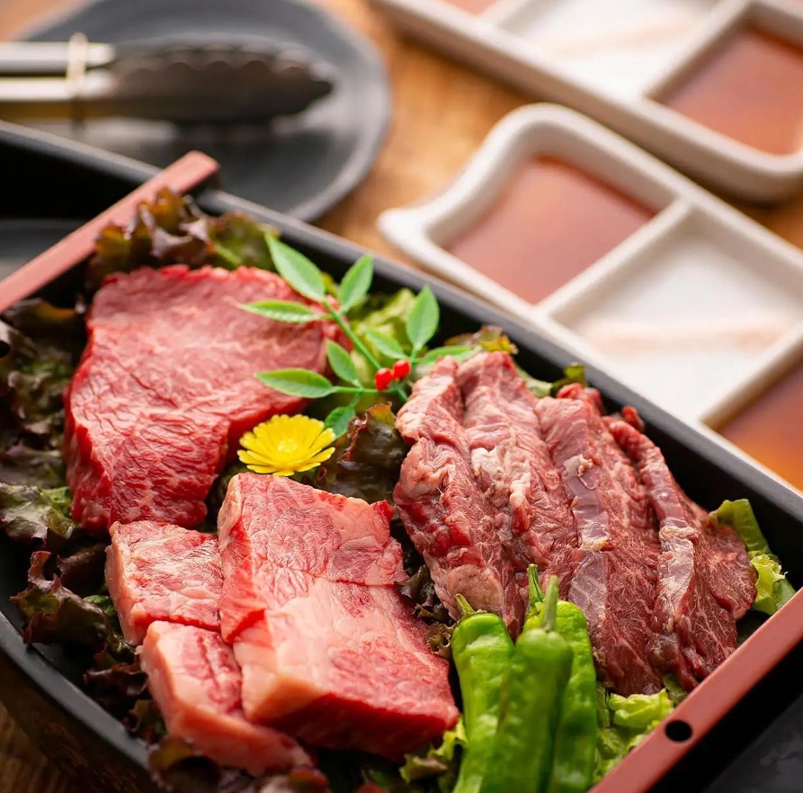 Images 焼肉・もつ鍋 直太郎 新長田店