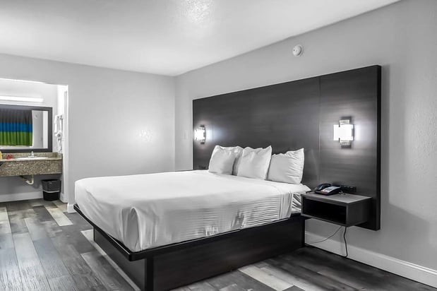 Images SureStay by Best Western Oklahoma City West
