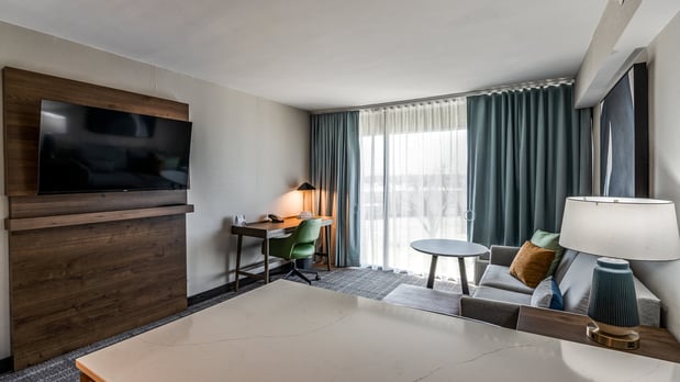 Images Staybridge Suites Dallas Market Ctr Love Field by IHG