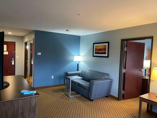 Images Best Western South Plains Inn & Suites