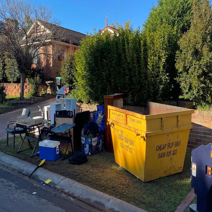 Images Cheap Skip Bins Penrith