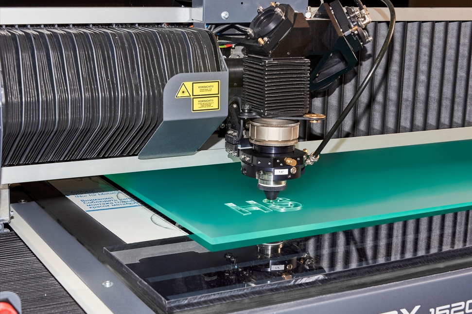 HS Acrylglas Verarbeitung GmbH, Unterfeldring 2 A in Vierkirchen