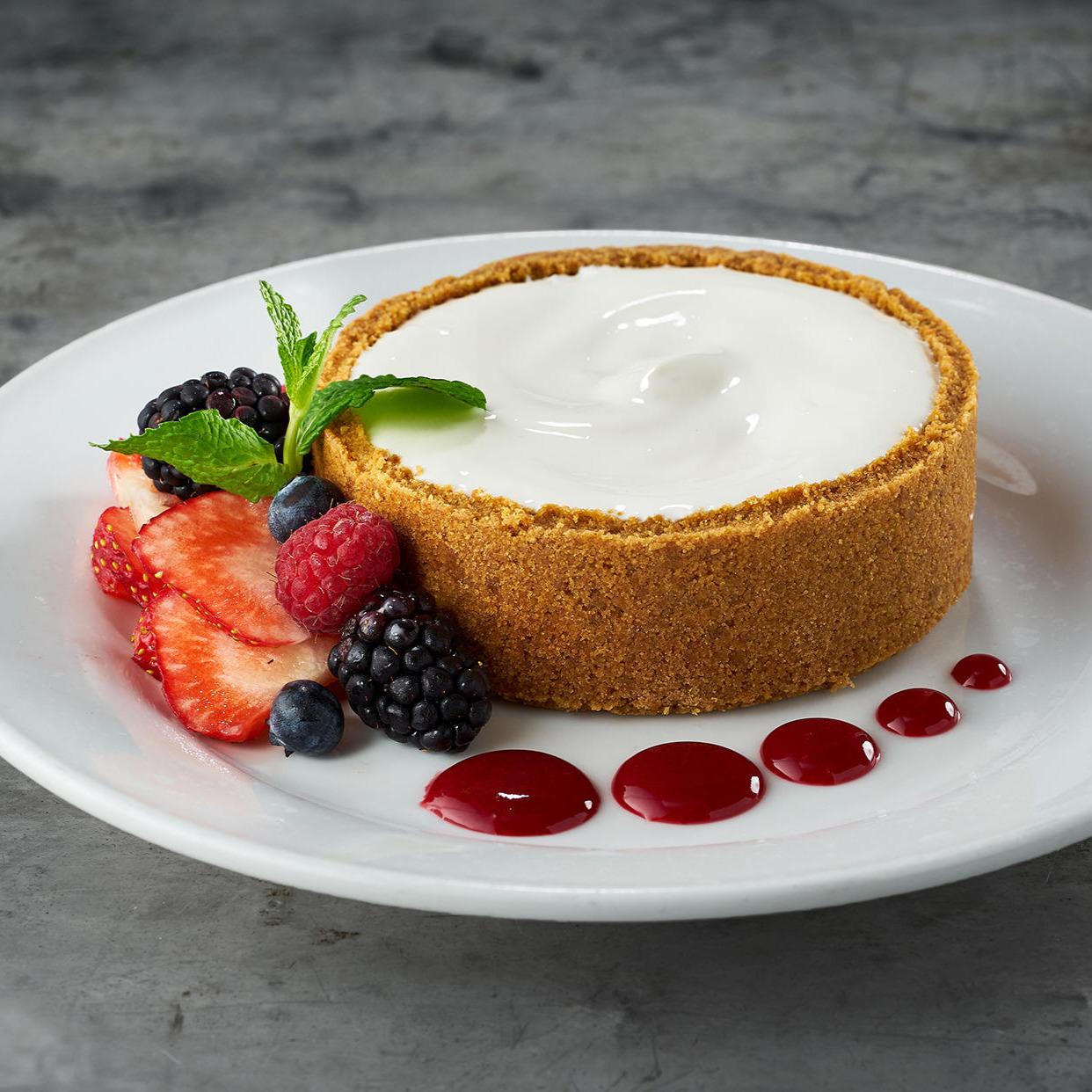 CHEESECAKE - fresh berries, mint Ruth's Chris Steak House Markham (647)794-0170