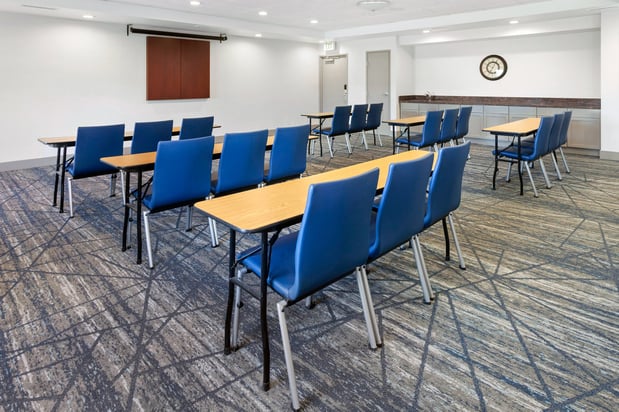 Images Holiday Inn Express & Suites Chicago-Algonquin by IHG